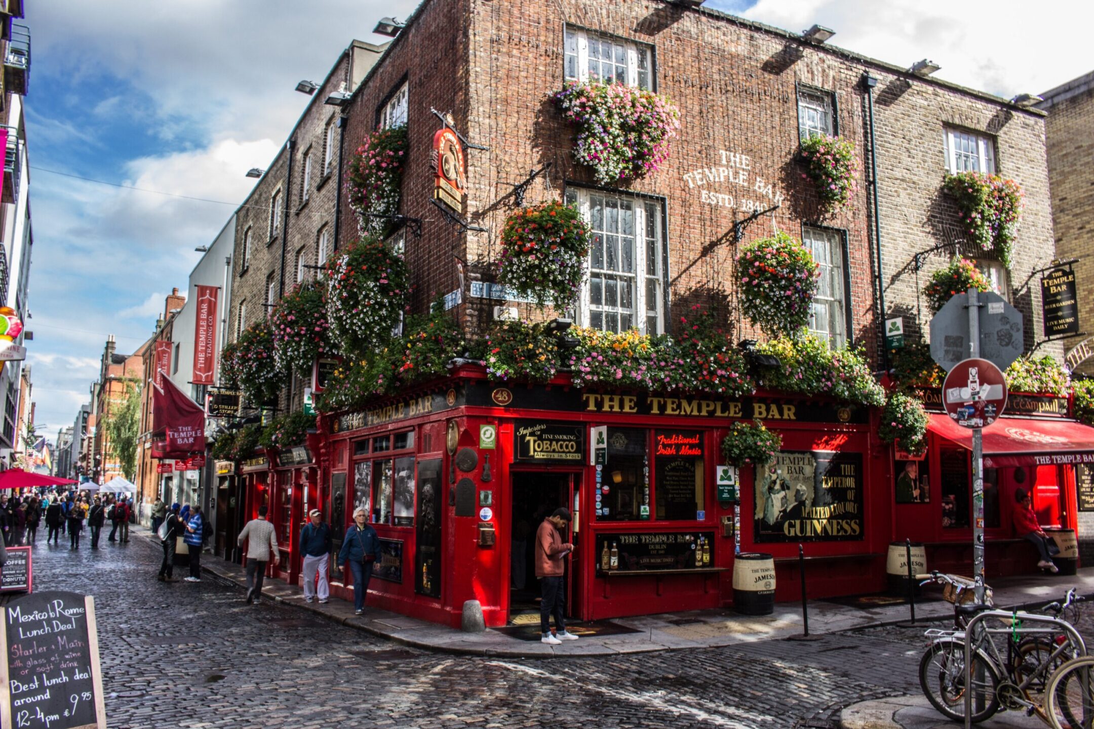 Explore the Magic of Dublin: Your Gateway to Irish Charm - Oomi